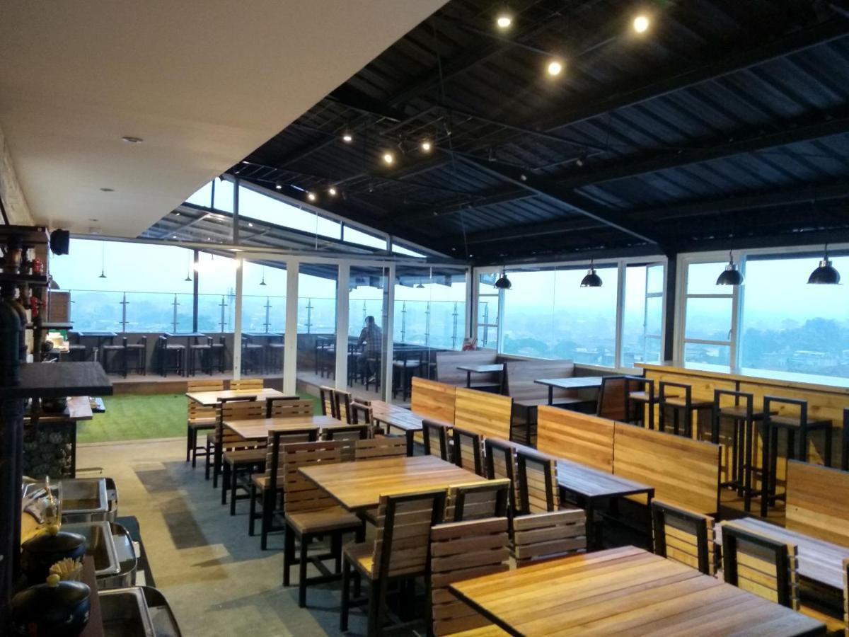 Idea'S Hotel Jalan Ibrahim Aji Бандунг Екстер'єр фото